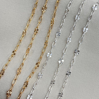 CX104L: 3.2mm Flower + Paperclip (3+1) Chain by the foot