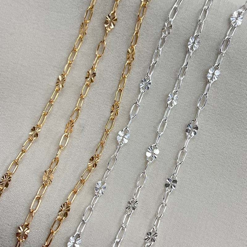 CX104L: 3.2mm Flower + Paperclip (3+1) Chain by the foot