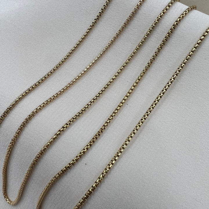 CX67: Round Box chain by the foot