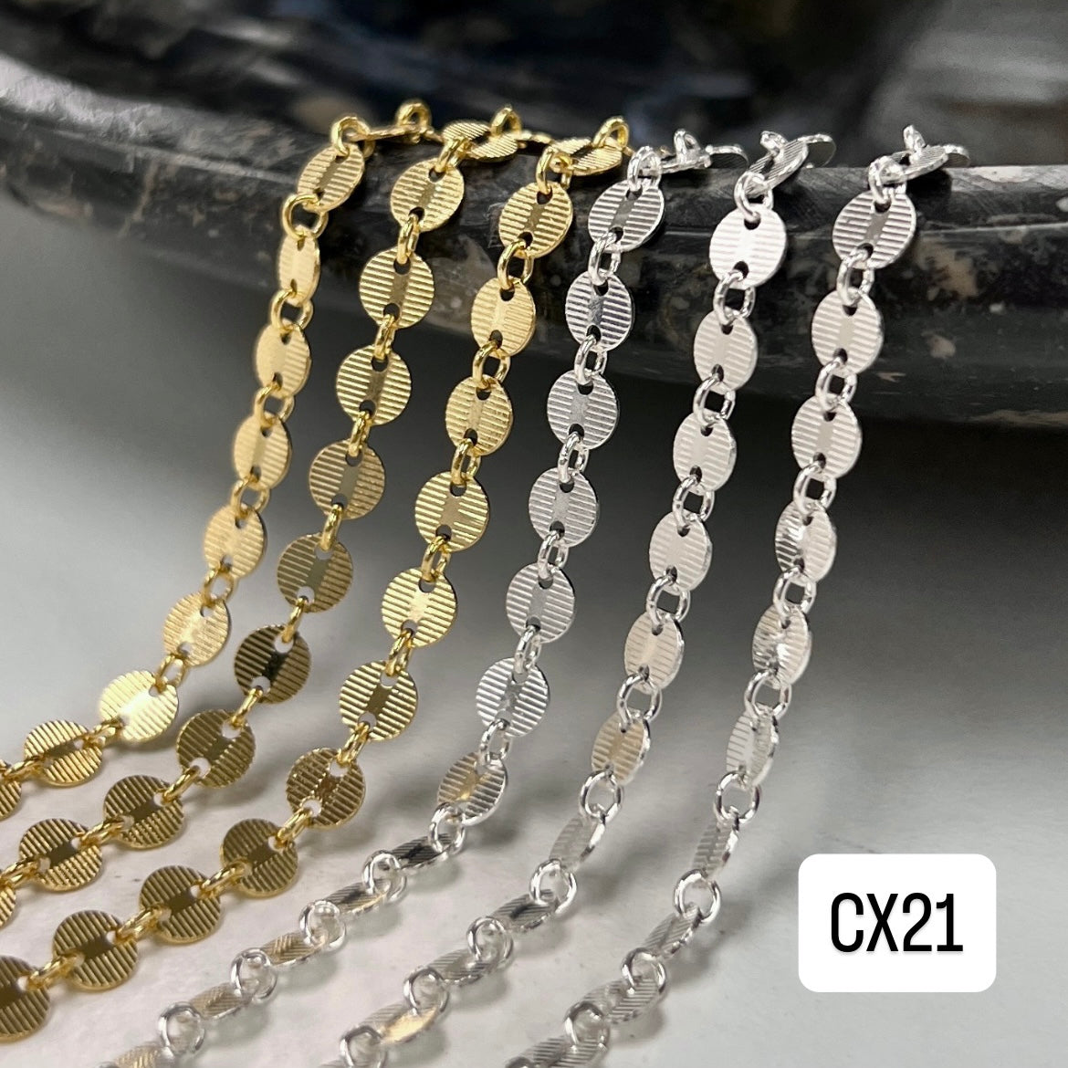 2 Disc Chain CX21: 4mm Lined Disc Chain by the foot – Oriental Treasure