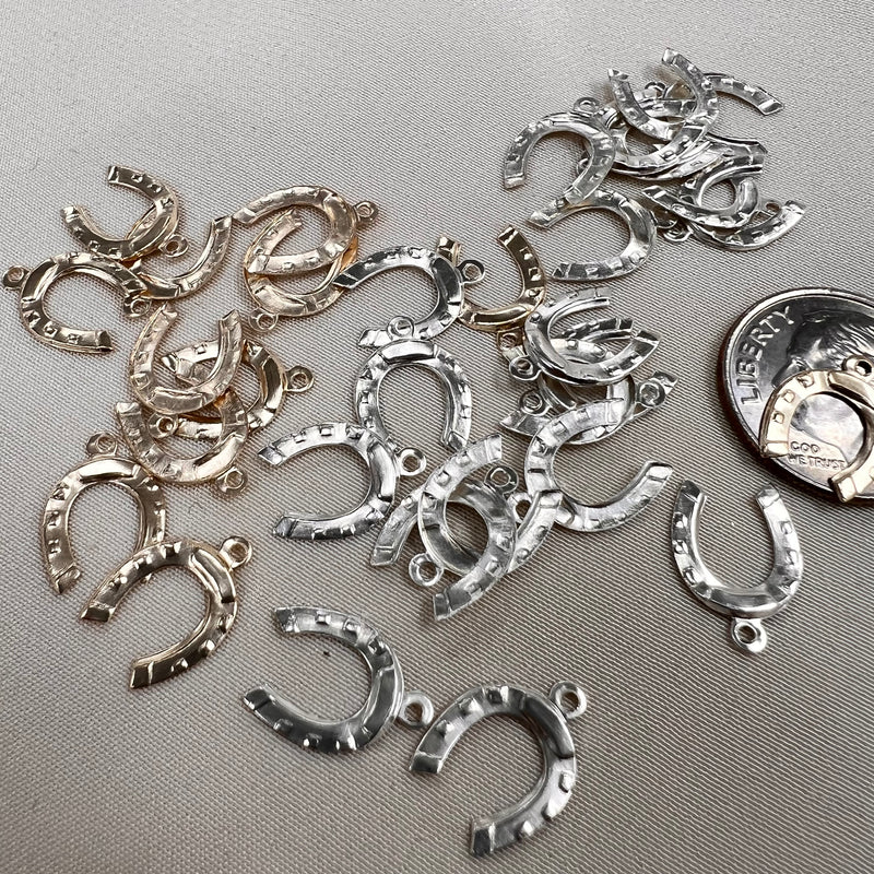 CH16 Horseshoe 8.8mm wide Charm (Pack of 6)