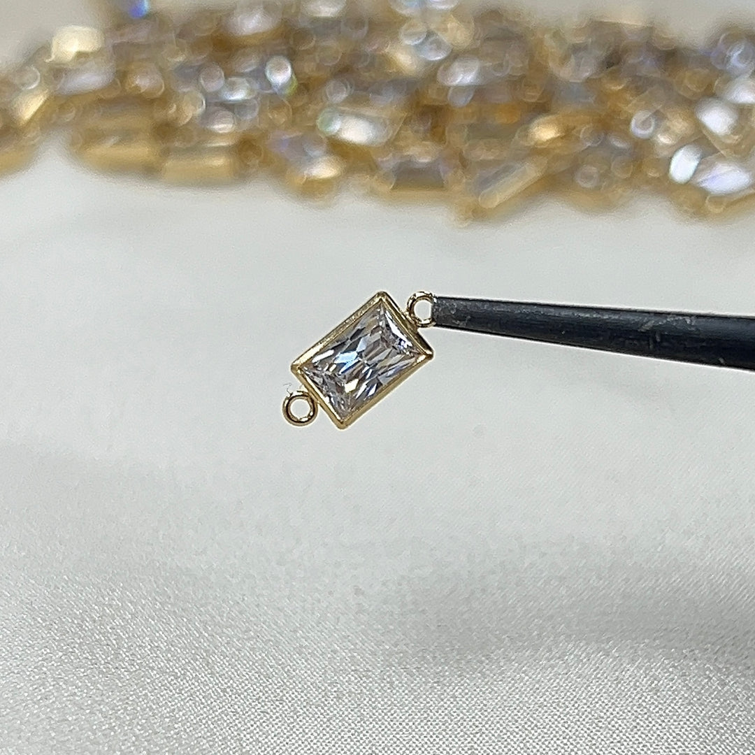 CN49 - 4x6 Rectangle CZ Connector