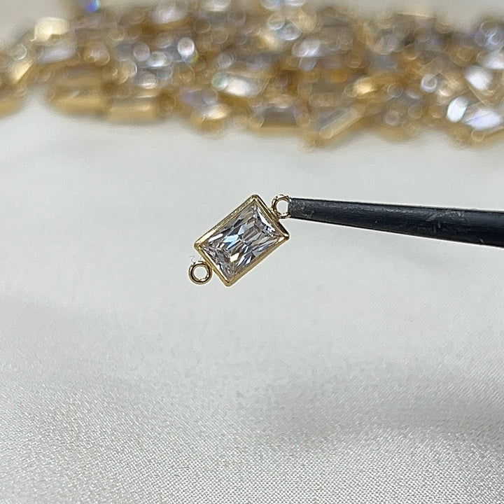 CN49 - 4x6 Rectangle CZ Connector
