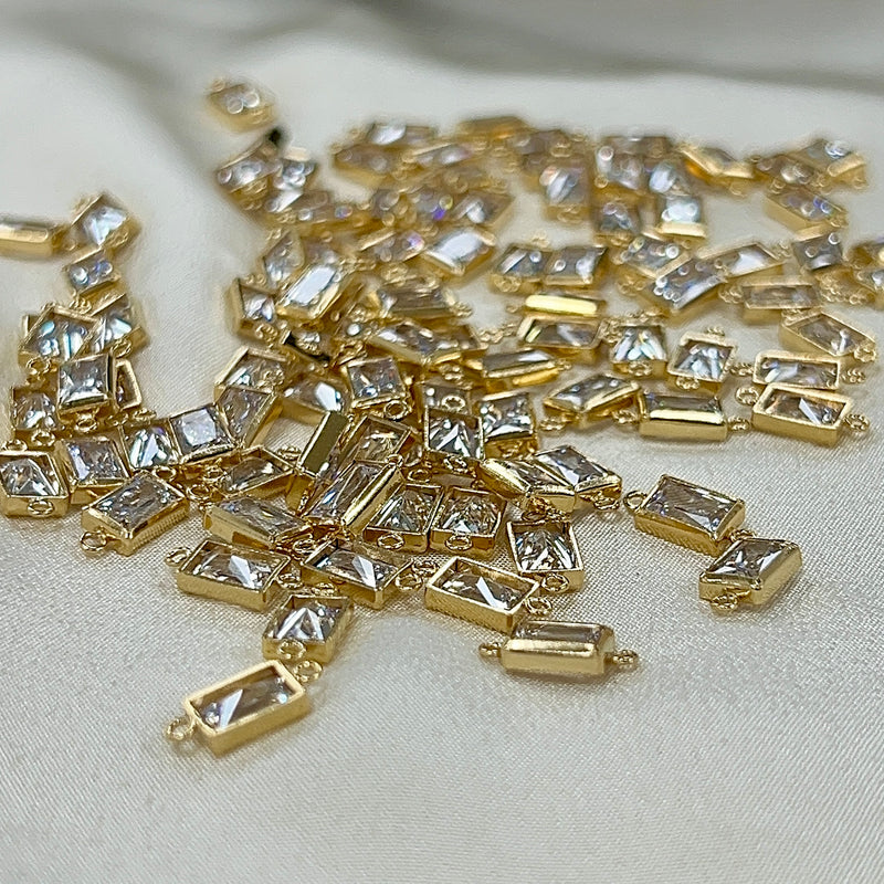 CN49 - 4x6 Rectangle CZ Connector