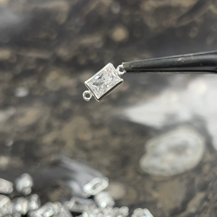CN49 - 4x6 Rectangle CZ Connector