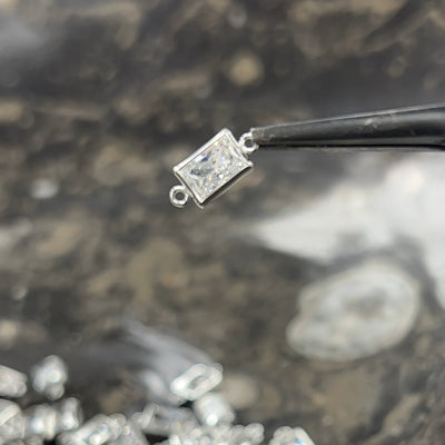 CN49 - 4x6 Rectangle CZ Connector