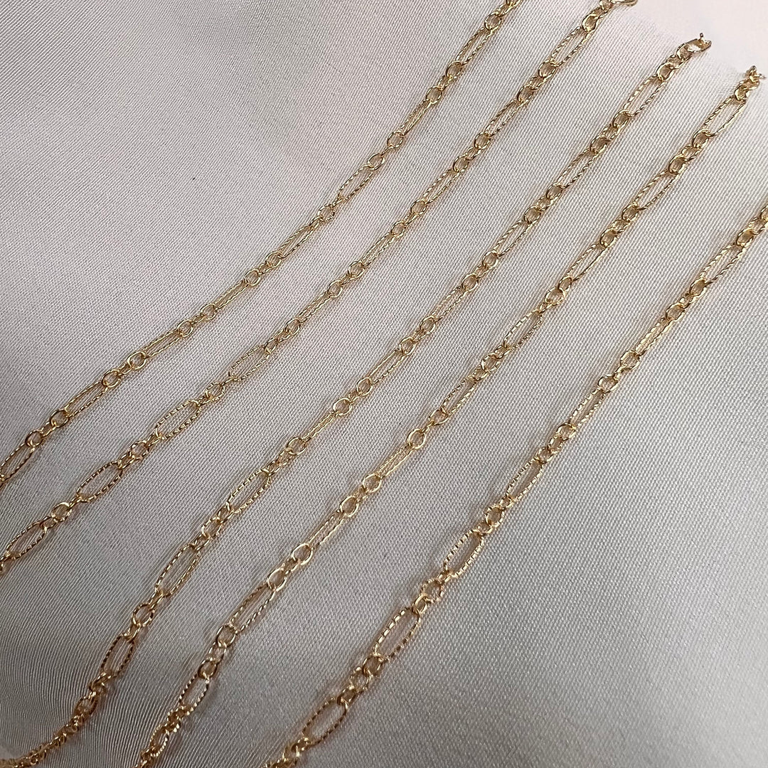 CX40: Long + Short 2.2mm Paperclip Textured chain by the foot