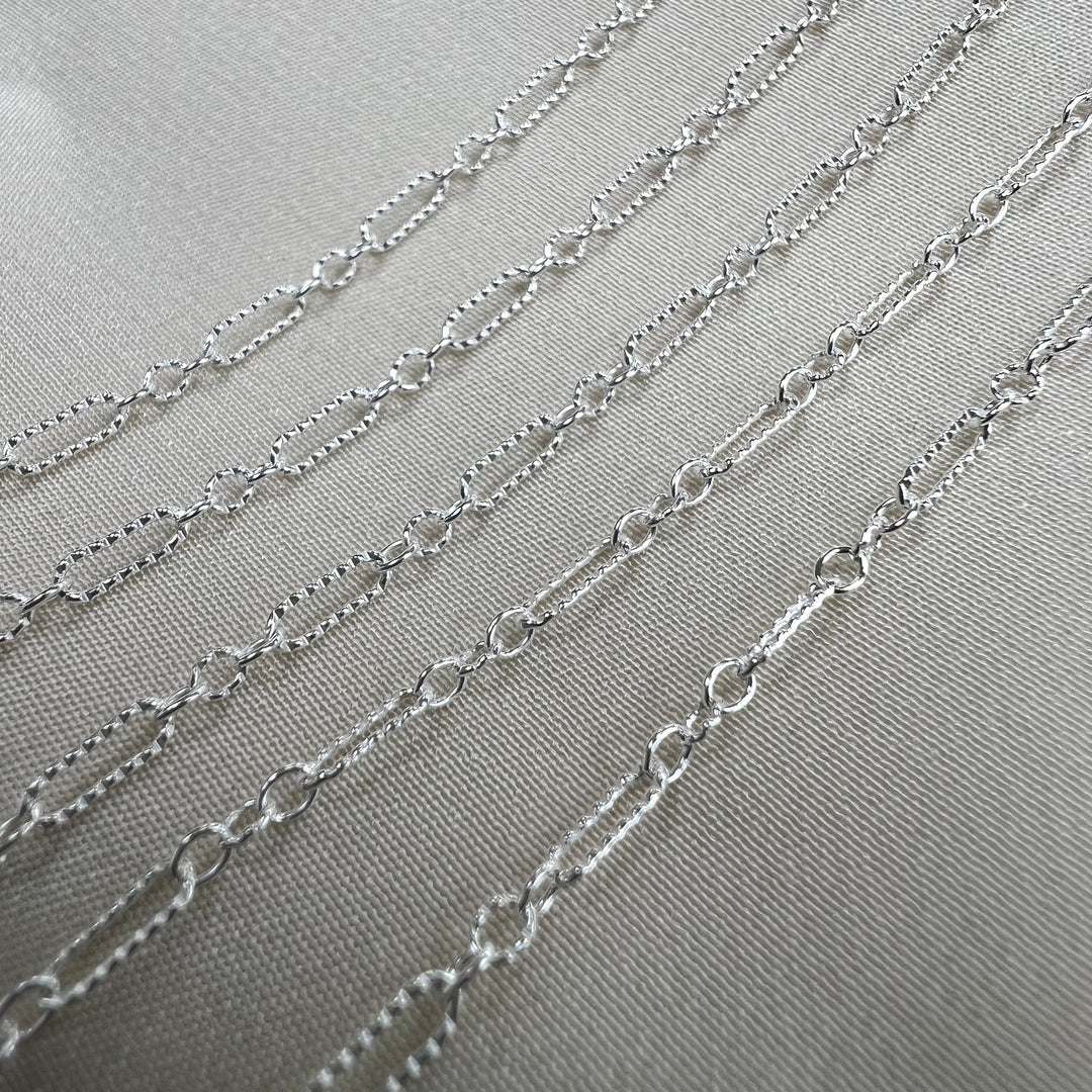 CX40: Long + Short 2.2mm Paperclip Textured chain by the foot