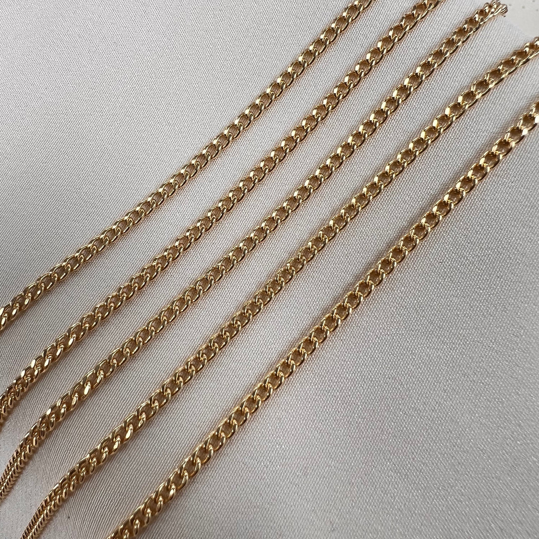 CX09: Curb Chain - 2.5mm Wide Chain by the foot