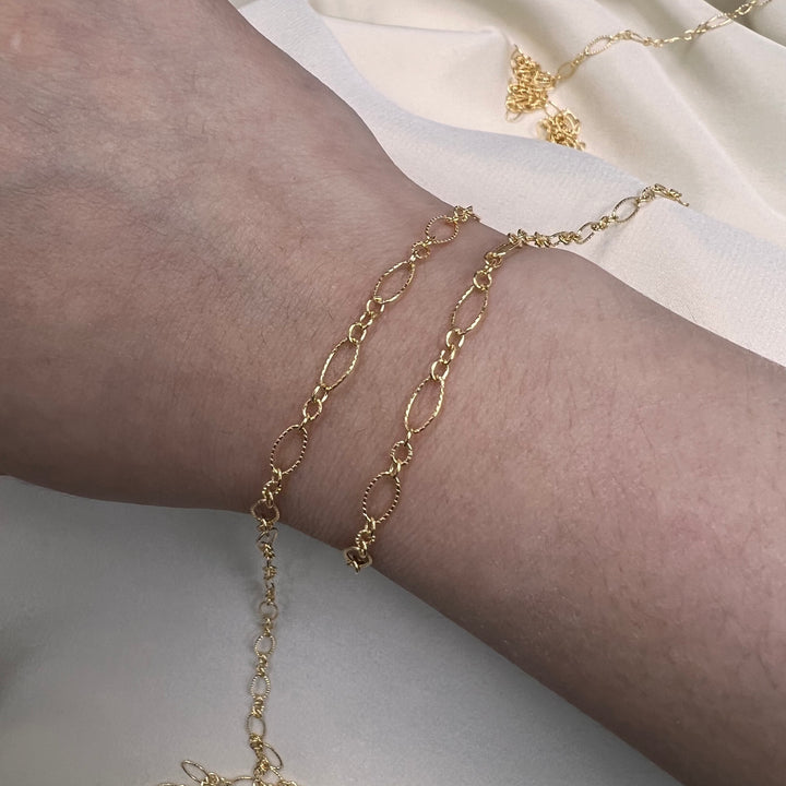 CX37: Long + Short 4.4mm Oval Twist Link chain By the Foot