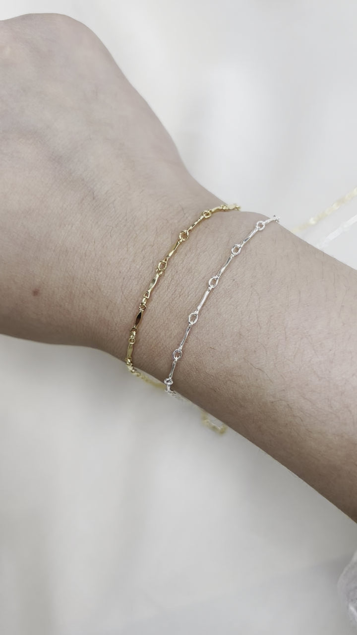 CX14: Dapped Bar (Marquis) - 1.3mm x 8mm - Chain By the Foot