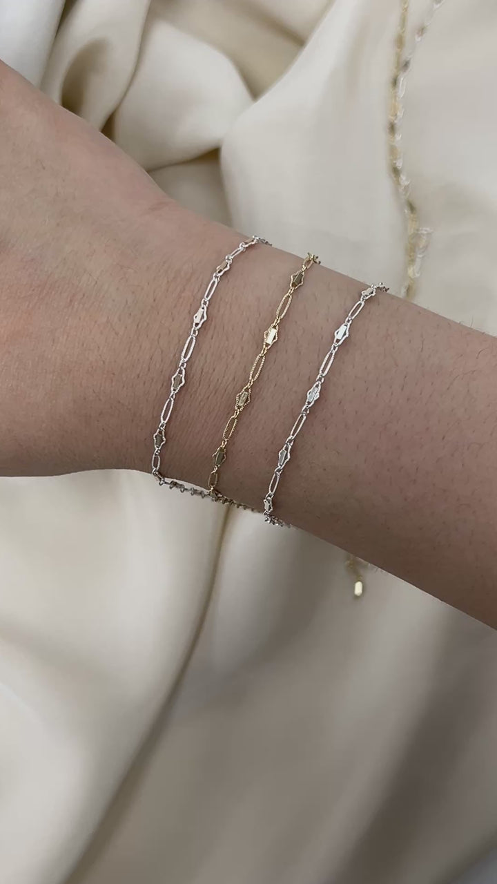 CX34: 2.5mm Hamsa Chain by the foot