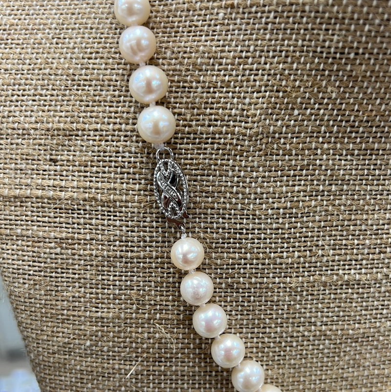 8-9mm Knotted Freshwater Pearl Necklace