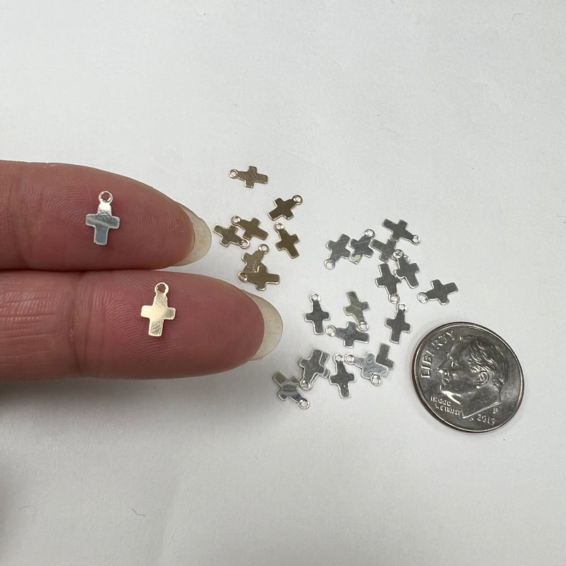 CH13 Tiny Cross 4.5m Wide Charms (Pack of 6)