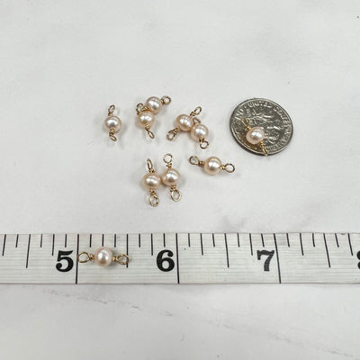 CN08 White Freshwater Pearl 5.5-6.5mm Connecters (Pack of 3)