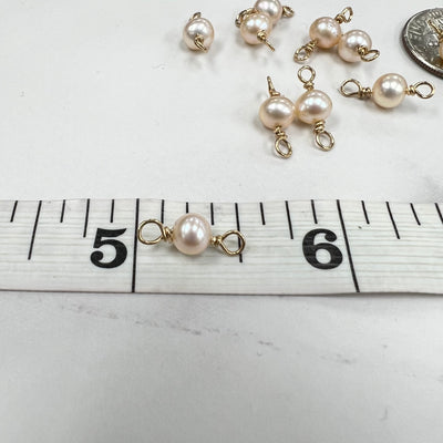 CN08 White Freshwater Pearl 5.5-6.5mm Connecters (Pack of 3)