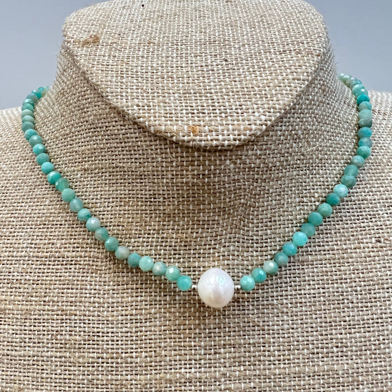 Stone necklace with pearl center