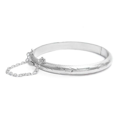 Small Bangle with Chevron Pattern on the Edge